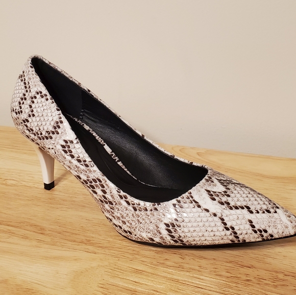 Unilady Snake Print Pumps - Picture 1 of 8
